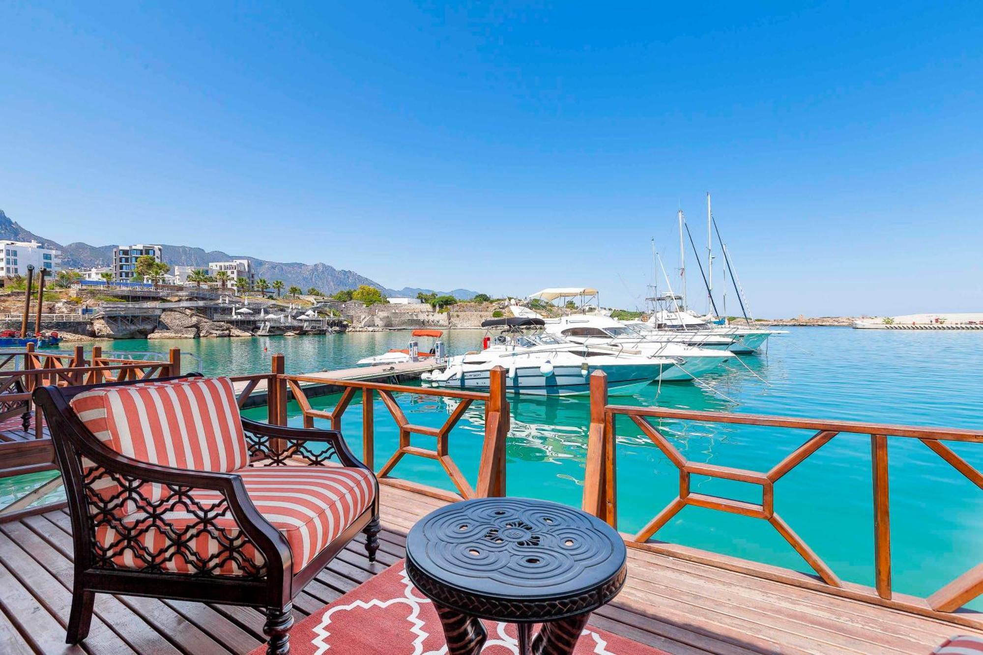 Central 2 Bed Sea View Apartment In Kyrenia Girne Dış mekan fotoğraf
