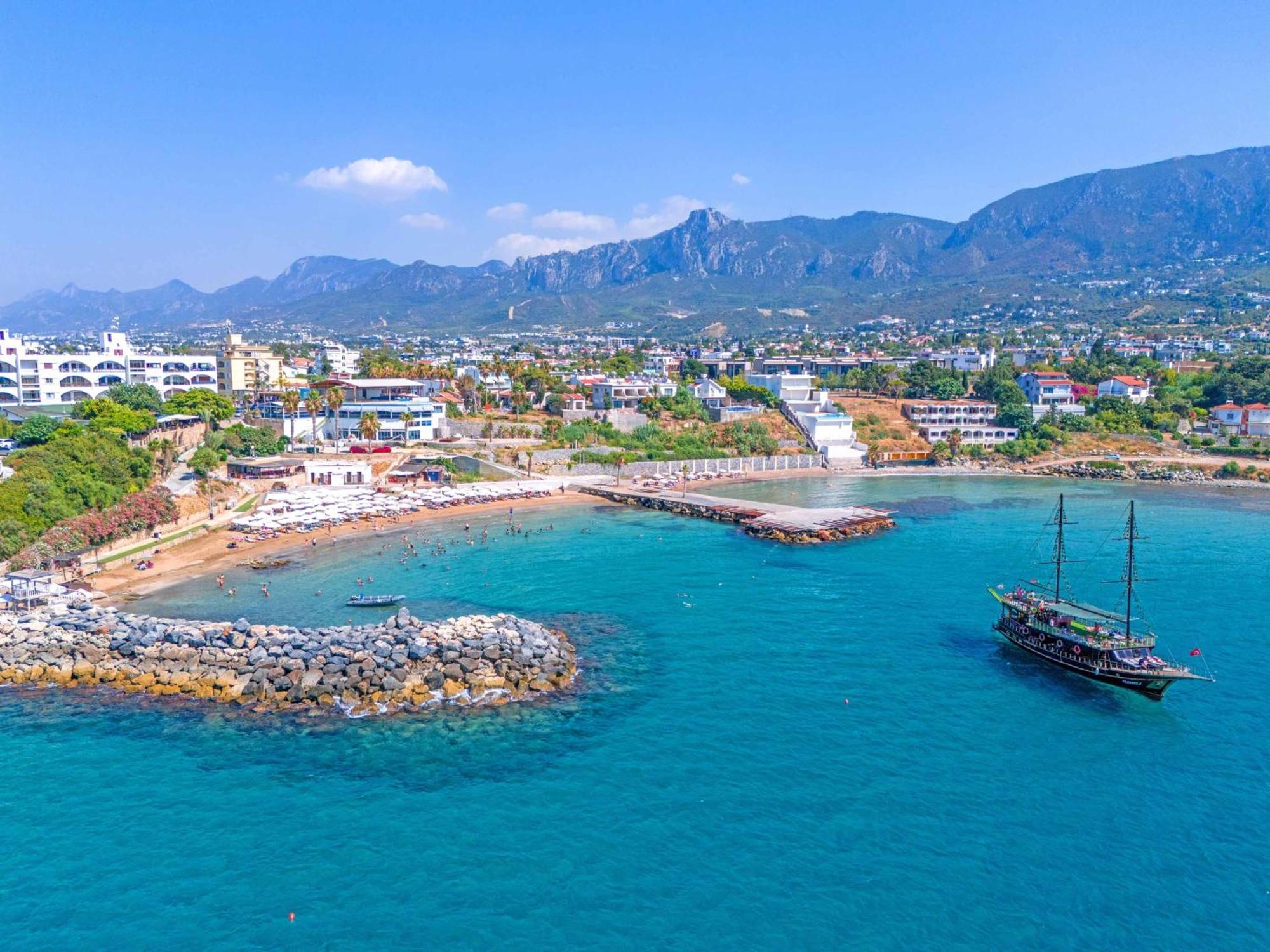 Central 2 Bed Sea View Apartment In Kyrenia Girne Dış mekan fotoğraf